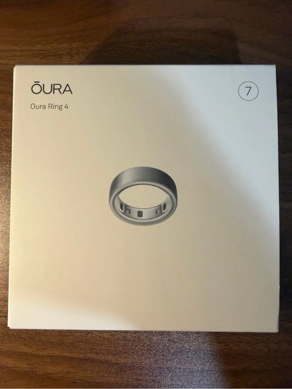 Oura Gen 4 in brushed silver
